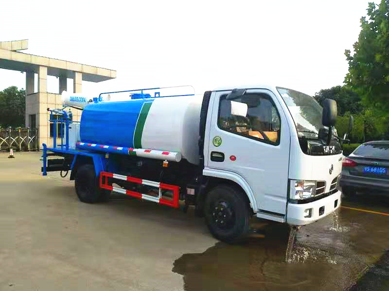 不上戶東風福瑞卡5噸灑水車