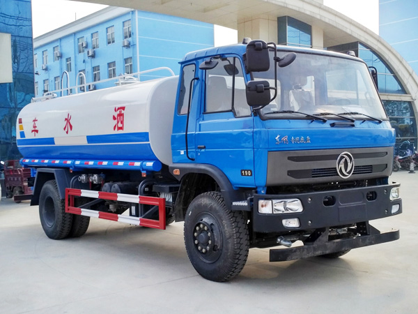 不上戶老款153灑水車12-15方
