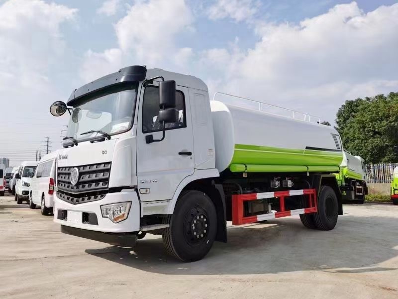 國六東風(fēng)D3 12方灑水車